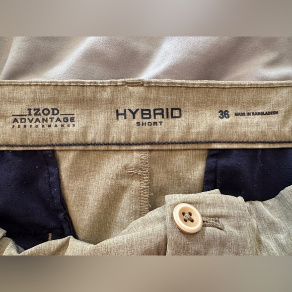 IZOD Advantage Hybrid Shorts Mens 36 Tan Khaki Golf Casual Flat Front - Picture 6 of 6